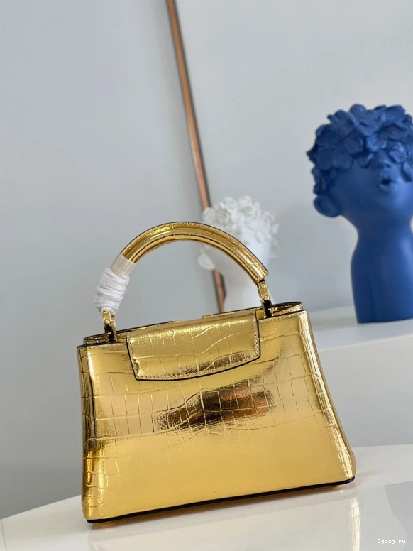 CAPUCINES LOUIS VUITTON BB 0824
